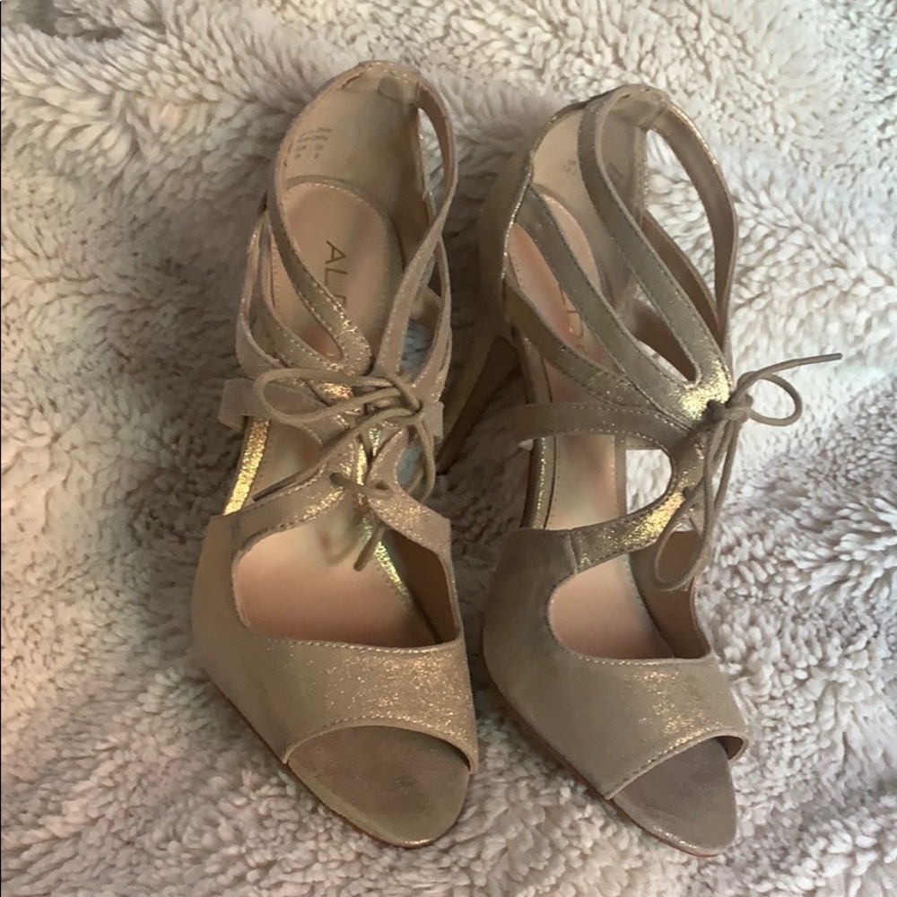 Aldo open toe tie in front heels size 7.5